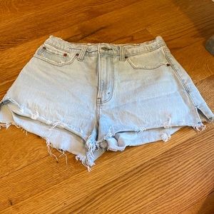 Abercrombie mom short